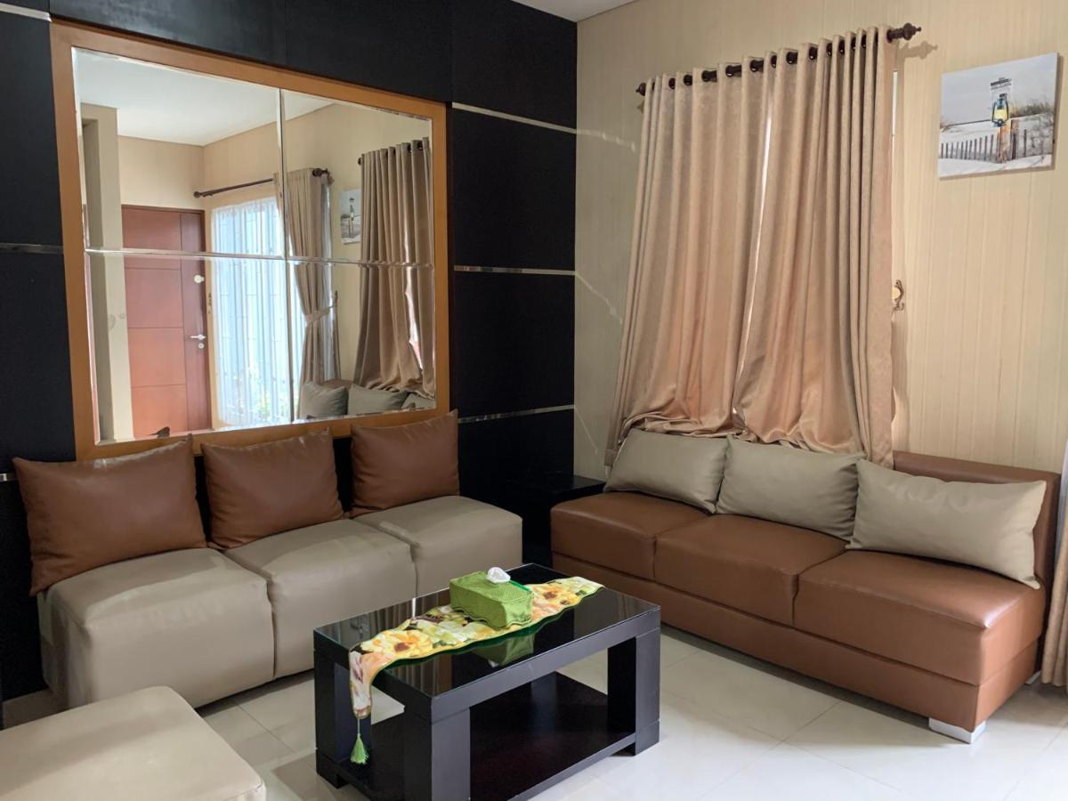 Platinum Setramurni Guest House Bandung 3Br ภายนอก รูปภาพ