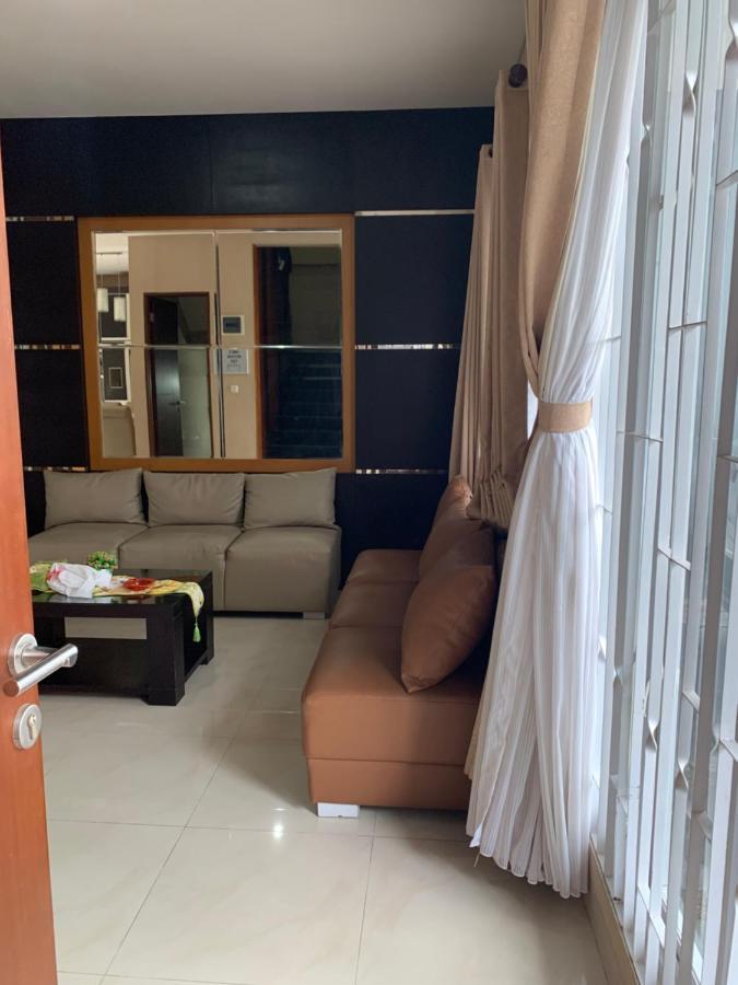 Platinum Setramurni Guest House Bandung 3Br ภายนอก รูปภาพ